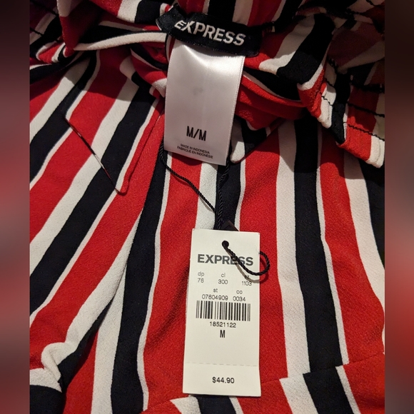 NWT Express Shorts- Size M - Picture 2 of 3